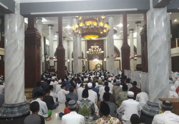 sholat-gerhana-bulan2